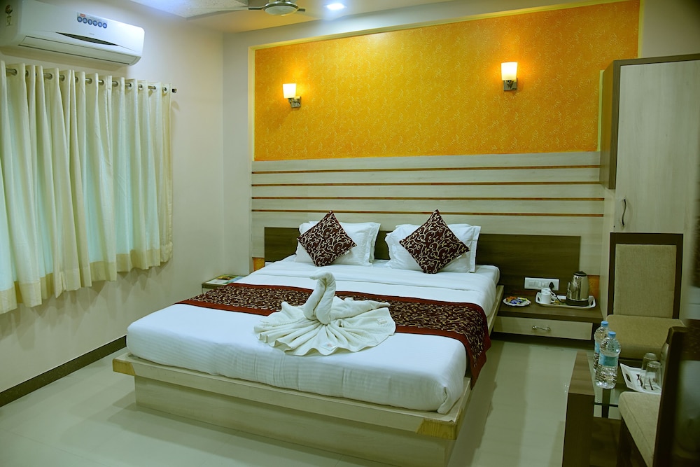 Hotel Sun Plaza,Junagadh>>Gujarat,2.5 star