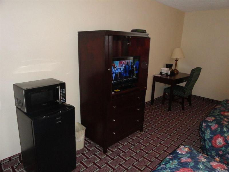 fairbridge hotel cleveland east