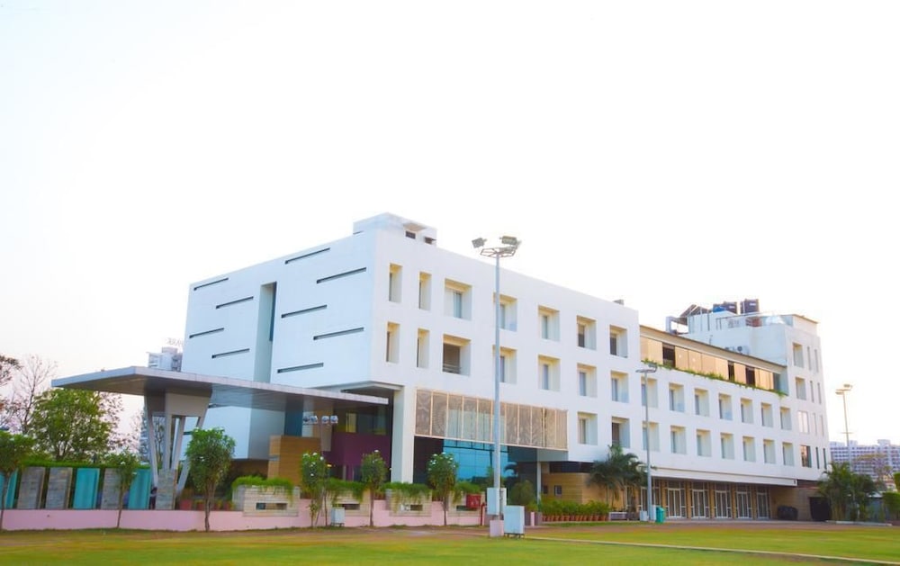 hotel waterlily indore