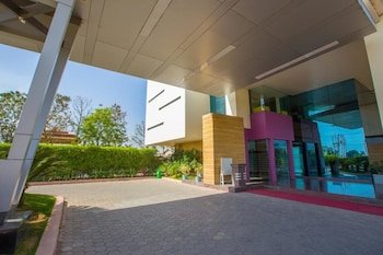 hotel waterlily indore