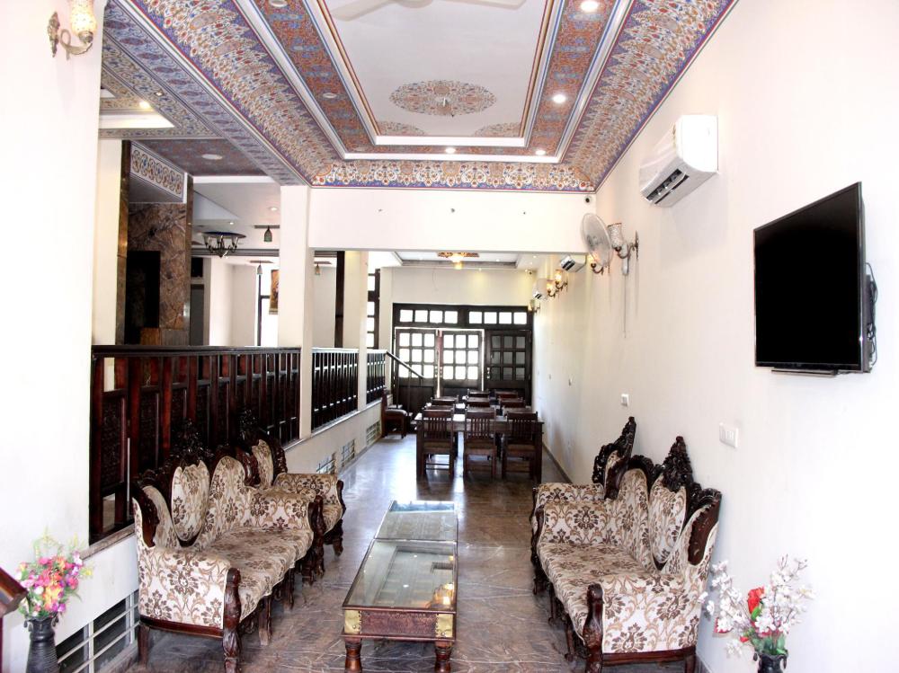 hotel surya garh