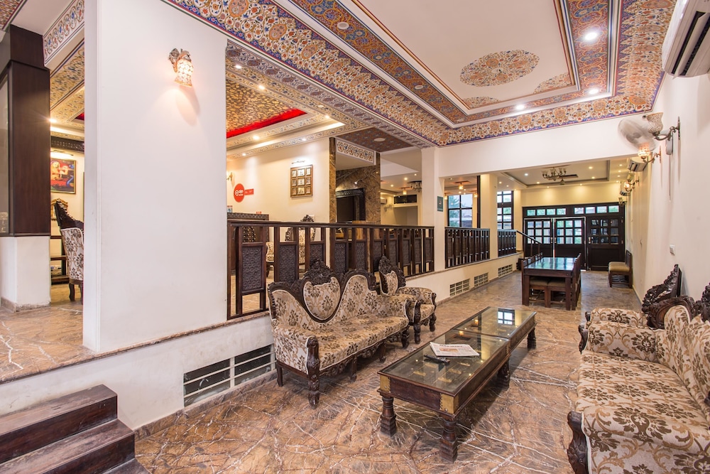 hotel surya garh