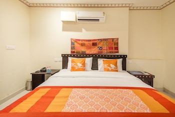hotel surya garh