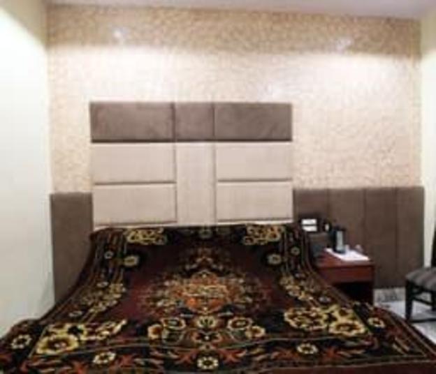 hotel wall city