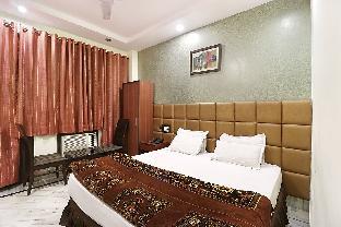 hotel wall city