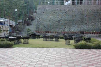 chandermukhi resorts