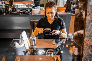 seasons riverside hotel