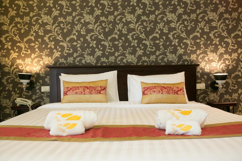 seasons riverside hotel