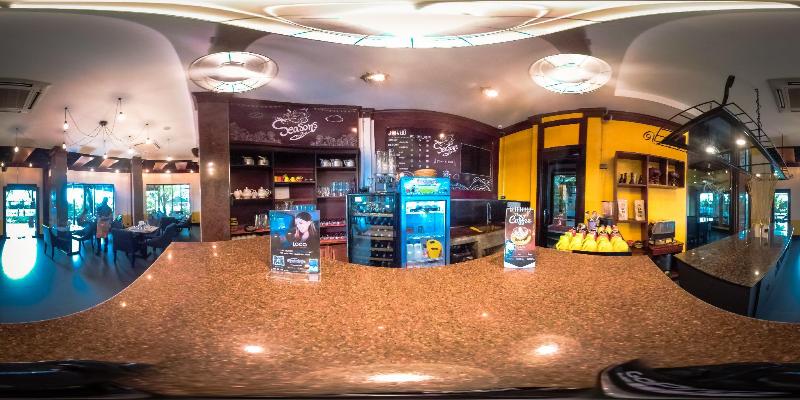 seasons riverside hotel