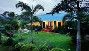 Harvest Fresh Farms,Kumily>>Kattappana,2 star