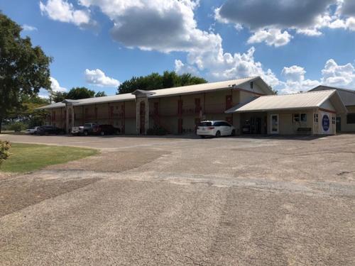 American Inn & Rv Park,Iredell>>Clifton,2 star