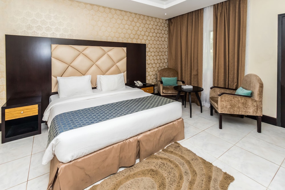 flamingo beach hotel