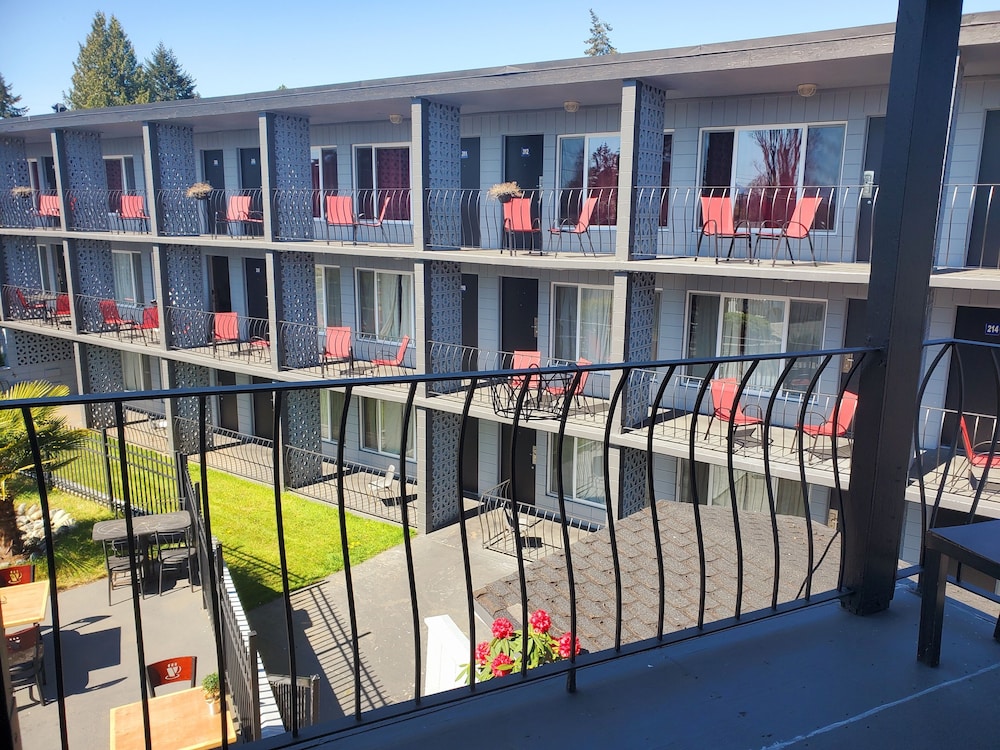 the port o call inn and suites