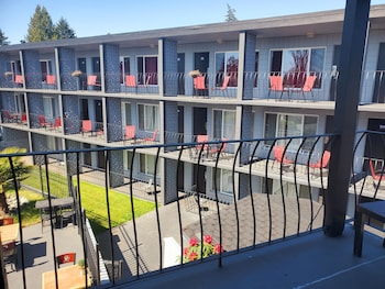 The Port-O-Call Inn & Suites,Newcastle Island>>Nanaimo,2 star
