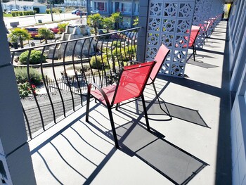 The Port-O-Call Inn & Suites,Newcastle Island>>Nanaimo,2 star