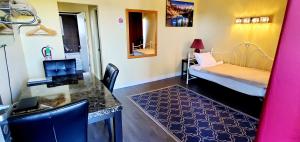 the port o call inn and suites