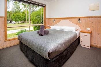 Discovery Parks - Bright,On A River,4 star