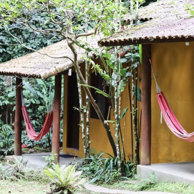 pousada pe da mata maresias