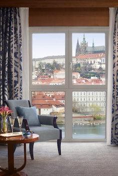 four seasons hotel prague