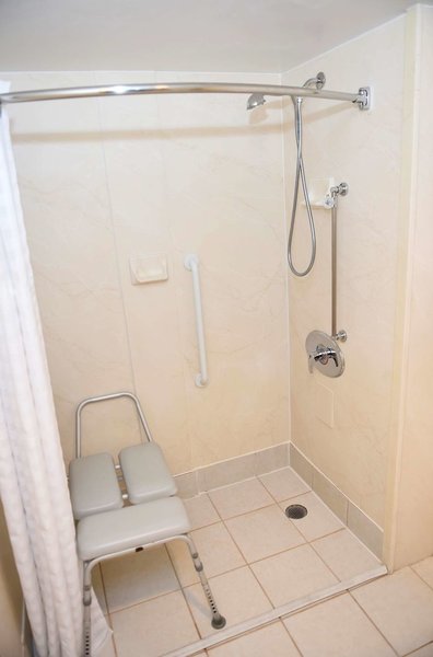 embassy suites by hilton cincinnati northeast blue ash