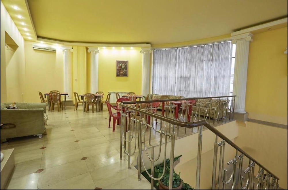 bella hotel