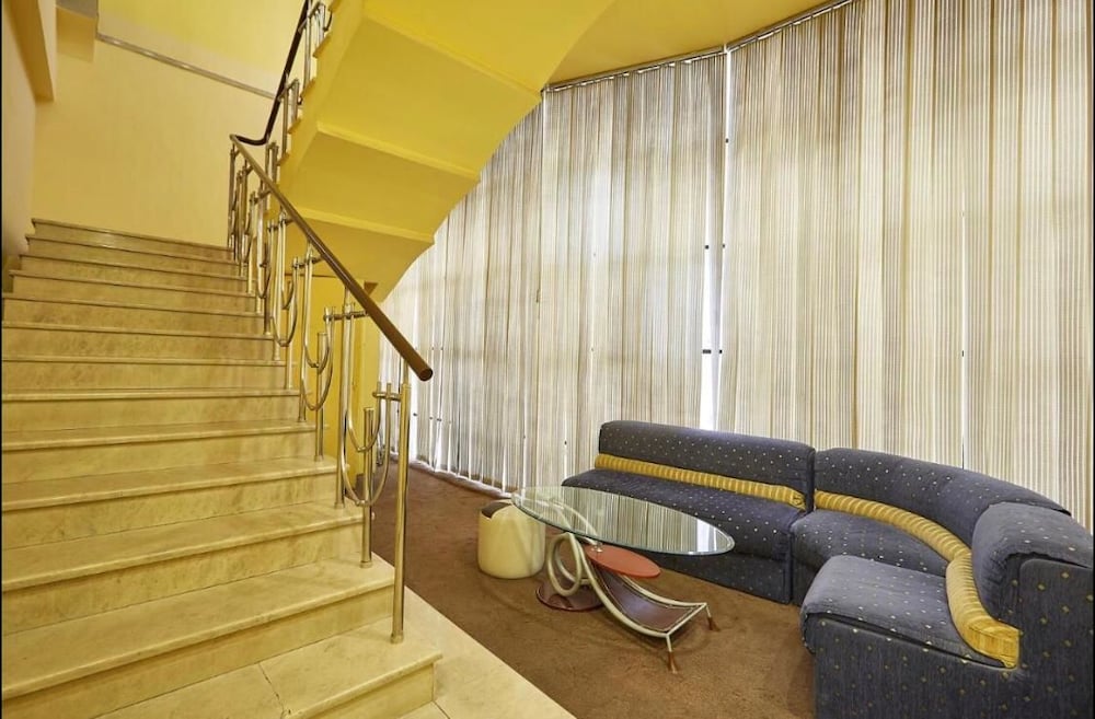 bella hotel