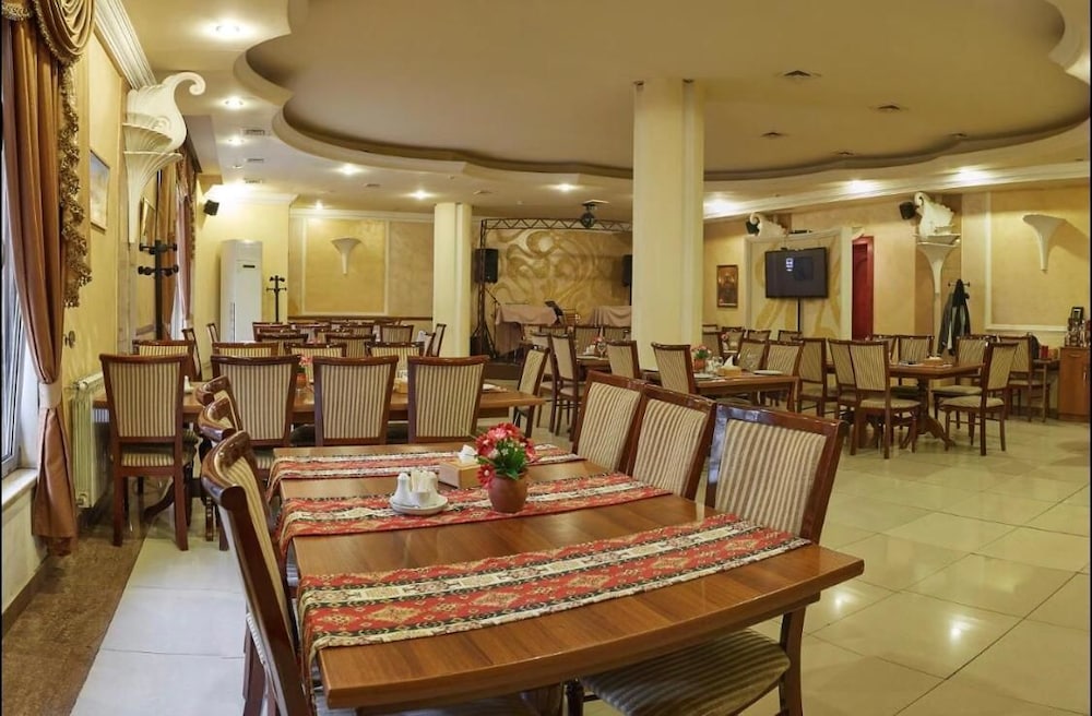 bella hotel