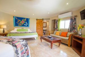 hotel tamarindo village