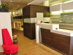 genius hotel downtown