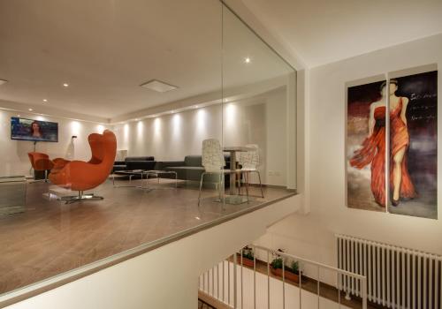 genius hotel downtown