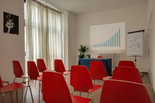 genius hotel downtown