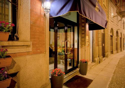 genius hotel downtown