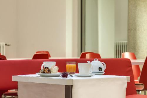 genius hotel downtown