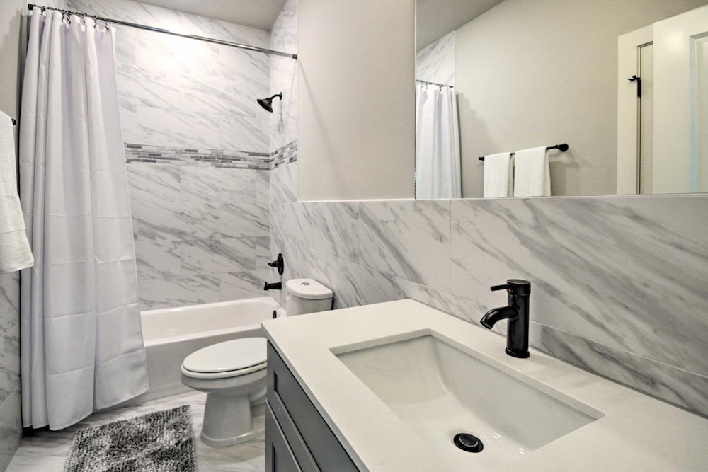 genius hotel downtown