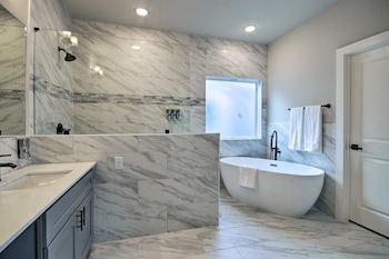 genius hotel downtown