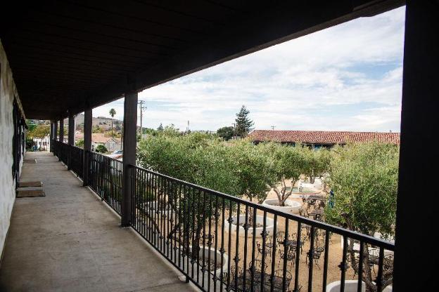 hacienda de leal bw signature collection