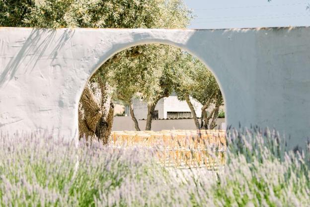 hacienda de leal bw signature collection