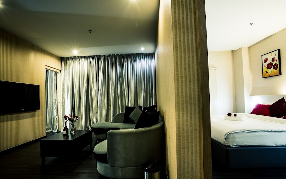 golden roof hotel ampang ipoh