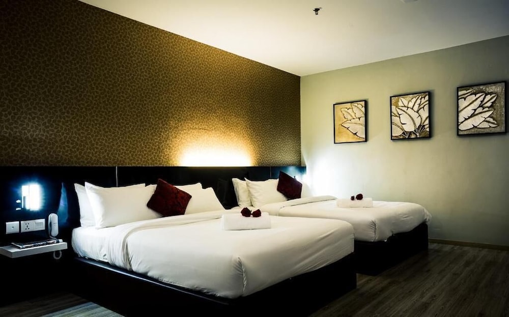 golden roof hotel ampang ipoh