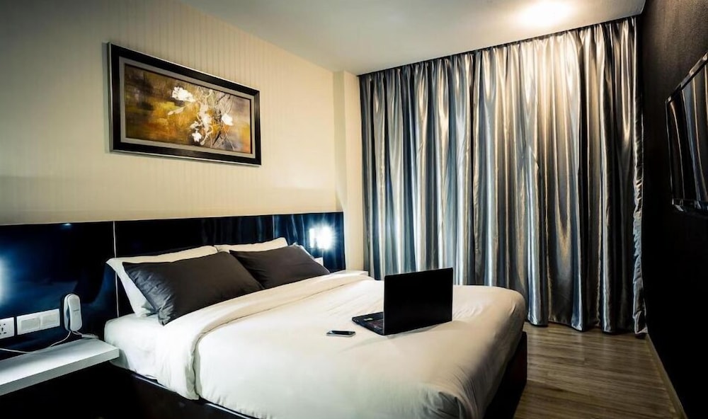 golden roof hotel ampang ipoh