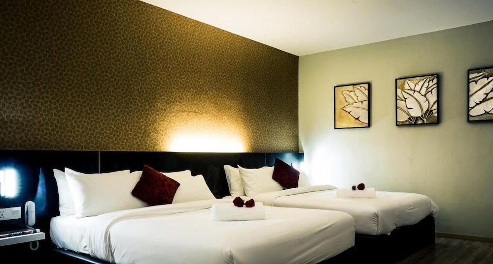 golden roof hotel ampang ipoh