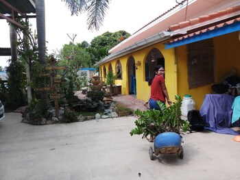 pennys home stay resort