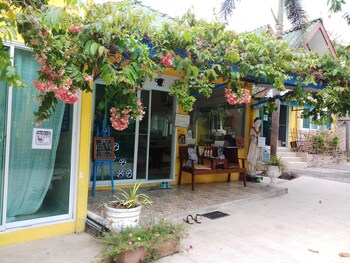 pennys home stay resort