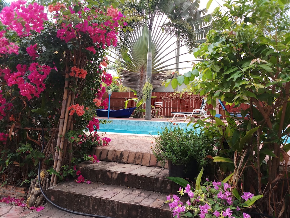 pennys home stay resort