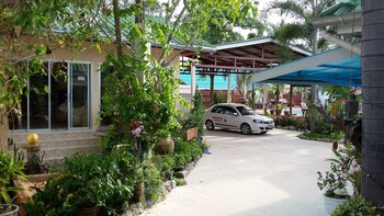 pennys home stay resort