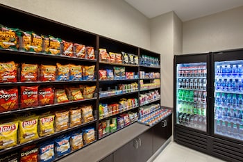 Holiday Inn Express & Suites Anaheim Resort Area By Ihg,Los Angeles>>Anaheim,3 star