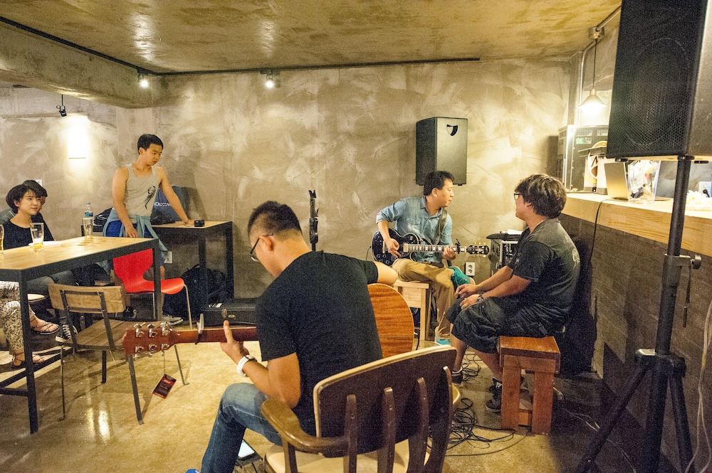 inno hostel and pub lounge hongdae