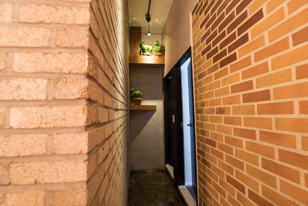 inno hostel and pub lounge hongdae