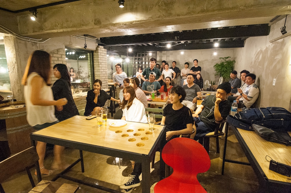 inno hostel and pub lounge hongdae
