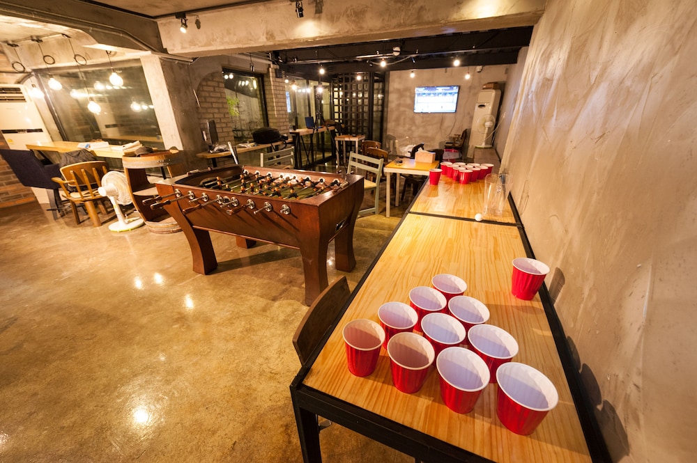 inno hostel and pub lounge hongdae